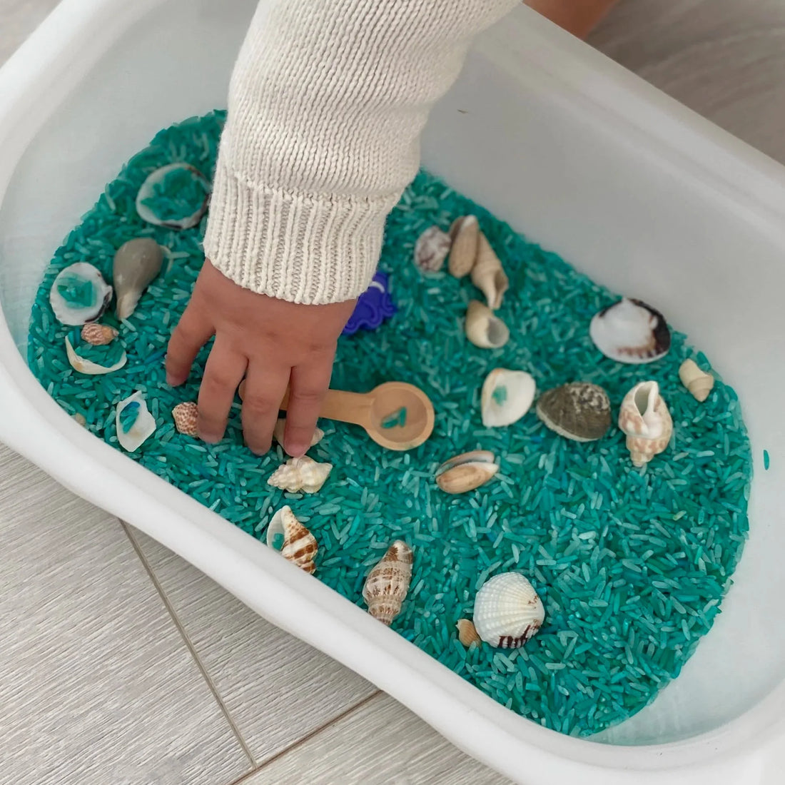 How to Set Up a Sensory Bin for Beginners