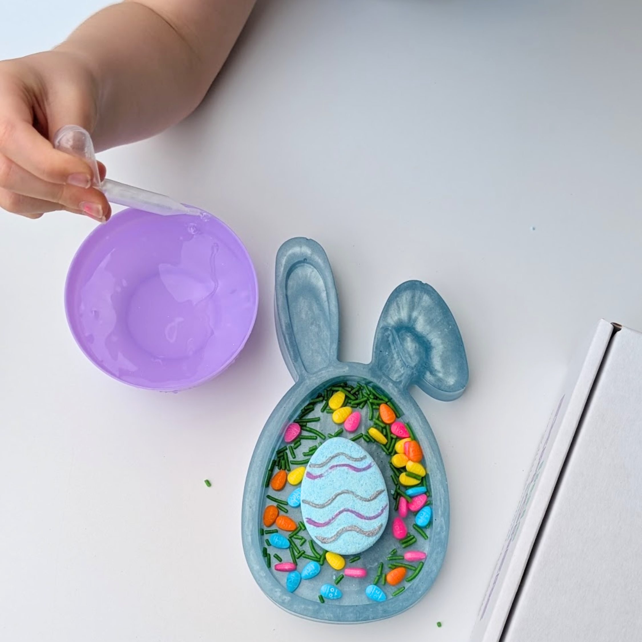 Easter EGGS-pedition